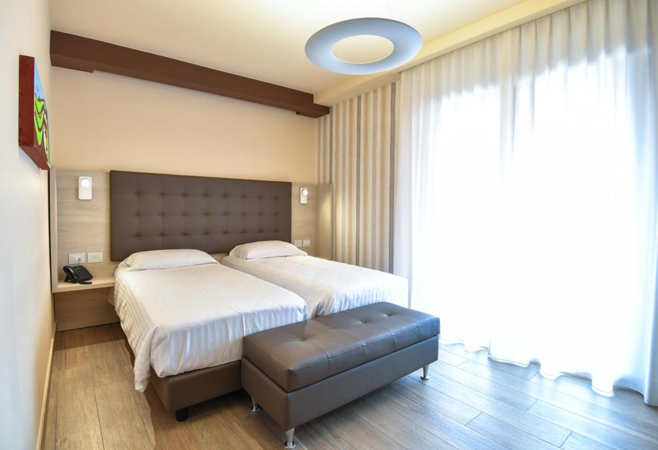Bhotel Lagonegro Phòng bức ảnh